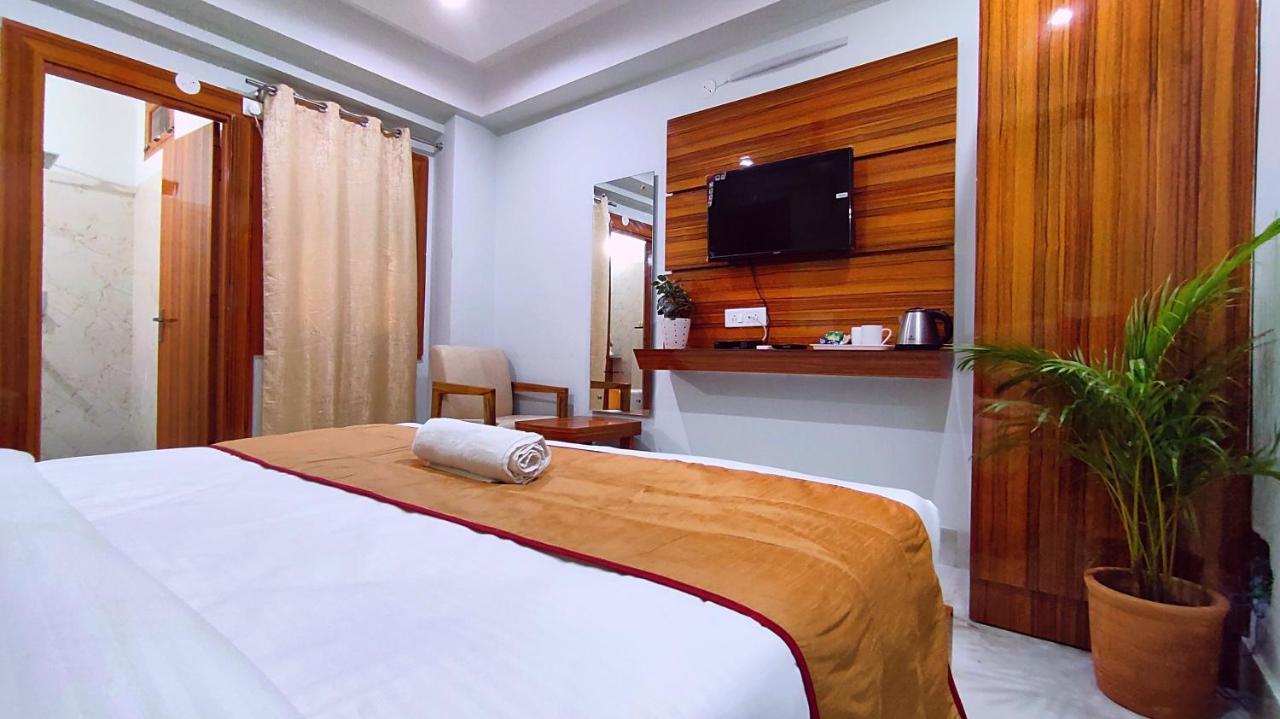 Spring Sky Haridwar By Shrigo Hotels Exteriör bild