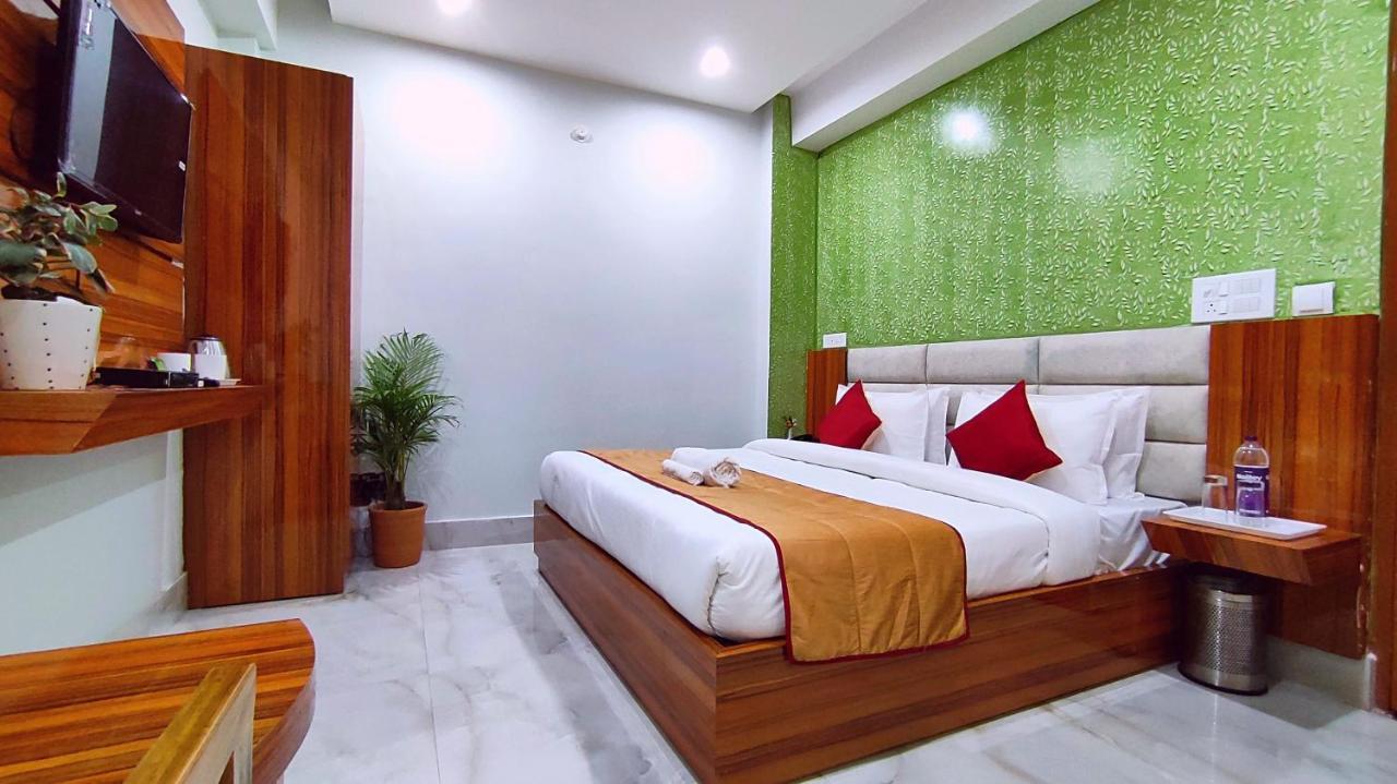Spring Sky Haridwar By Shrigo Hotels Exteriör bild