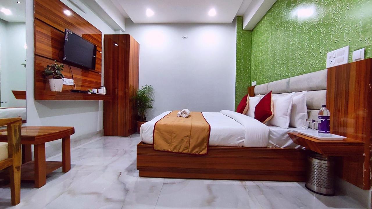 Spring Sky Haridwar By Shrigo Hotels Exteriör bild