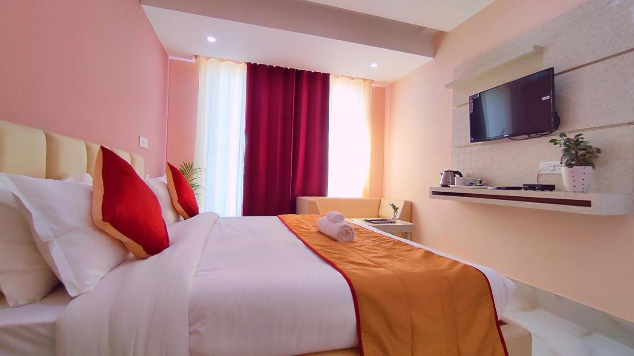 Spring Sky Haridwar By Shrigo Hotels Exteriör bild