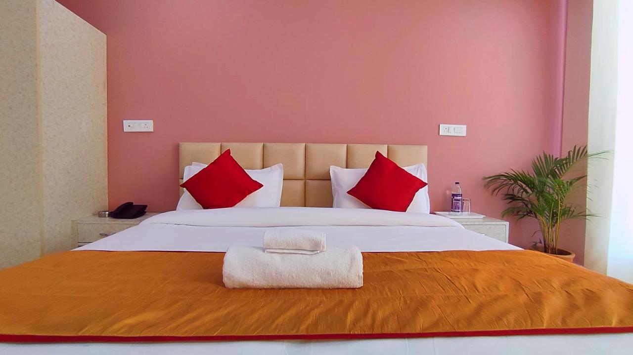 Spring Sky Haridwar By Shrigo Hotels Exteriör bild