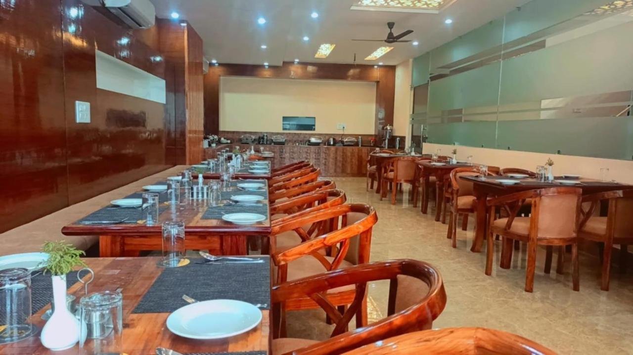 Spring Sky Haridwar By Shrigo Hotels Exteriör bild